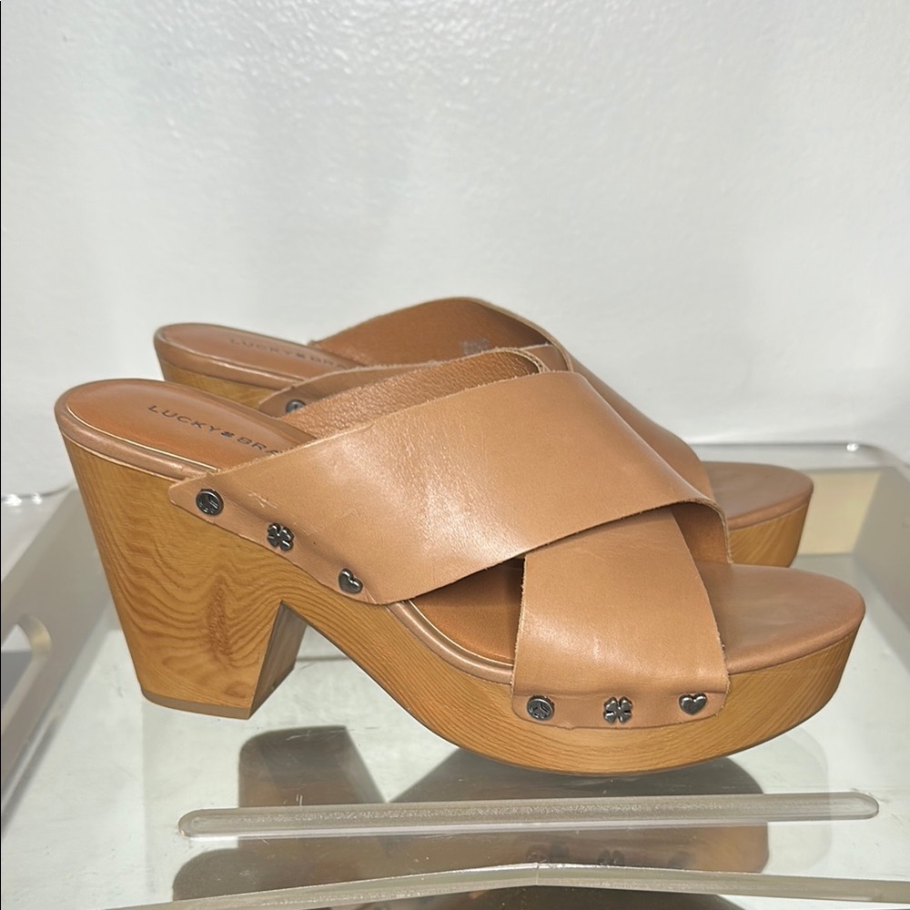 Lucky Brand Tan Mules with Classic Design